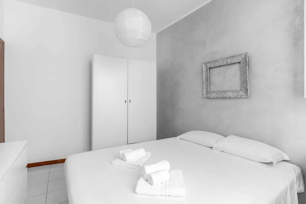 Duomo Navigli - Resinart Milan With Patio And Wifi Apartment