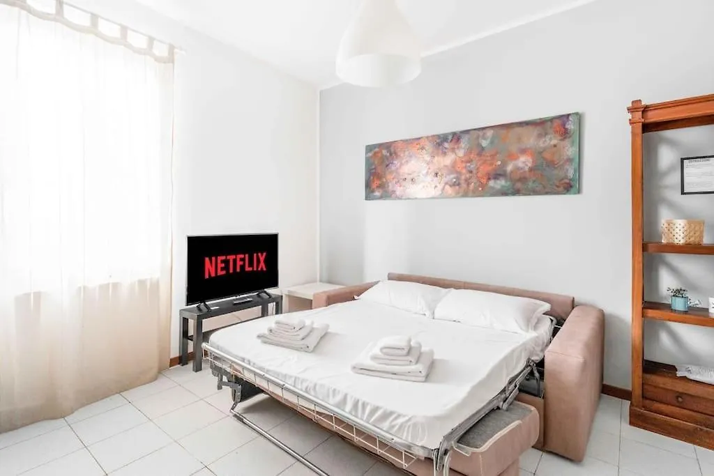 Duomo Navigli - Resinart Milan With Patio And Wifi Apartment 0*,  Italy